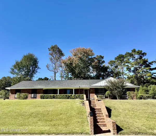 124 Mansfield Drive, Natchez, MS 39120