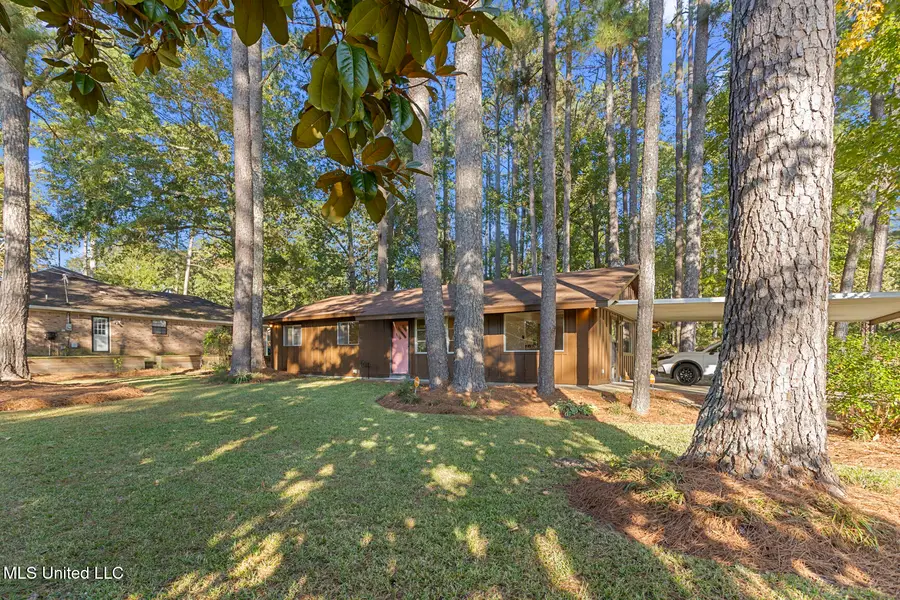 110 Pine Hill Circle, Florence, MS 39073 - Image #2