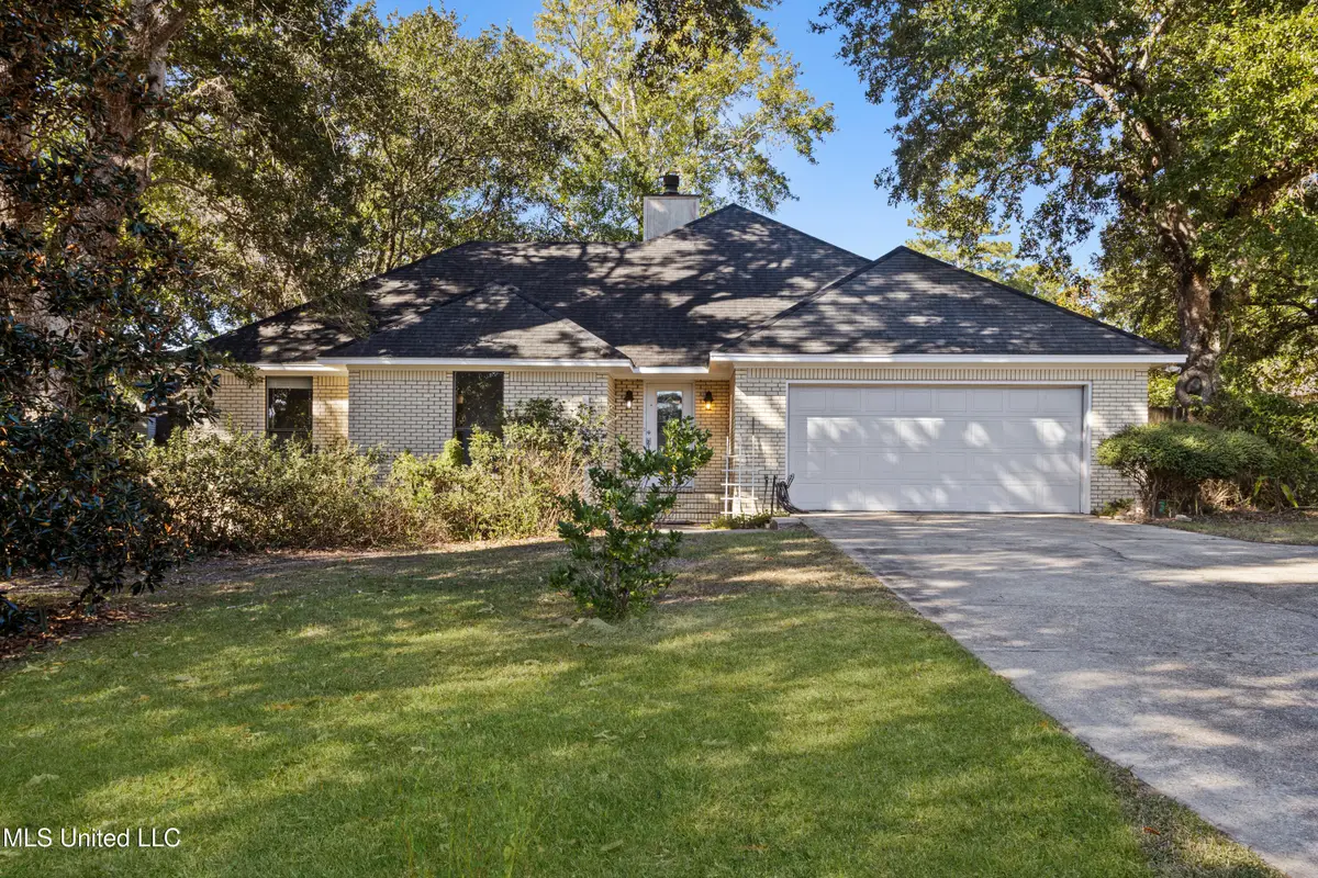 884 Kailua Place, Diamondhead, MS 39525 - Image #1