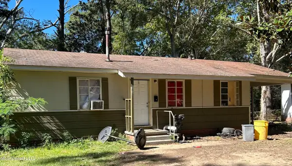 3131 Woodview Drive, Jackson, MS 39212