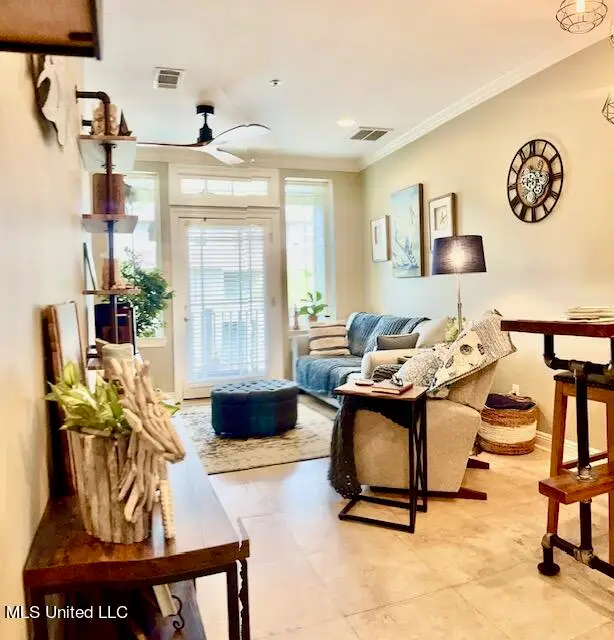 922 Porter Avenue, Ocean Springs, MS 39564 - Image #2