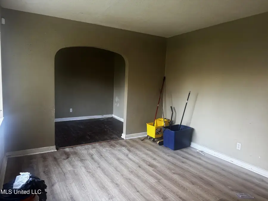 931 Stuart Street, Jackson, MS 39204 - Image #2