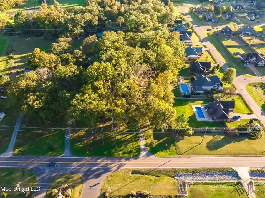1777 E Starlanding Road, Nesbit, MS 38651 - Image #2