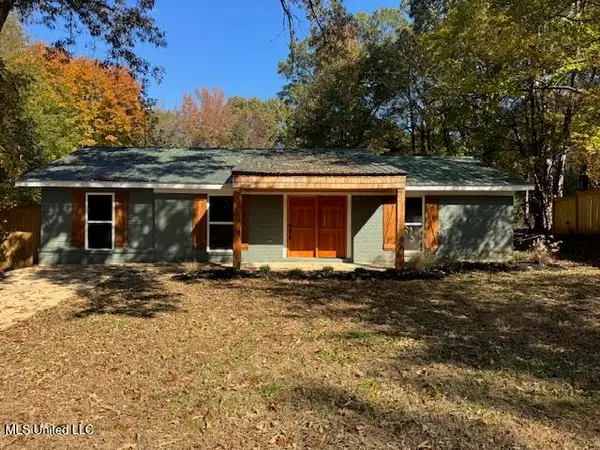 616 Briarwood Drive, New Albany, MS 38652