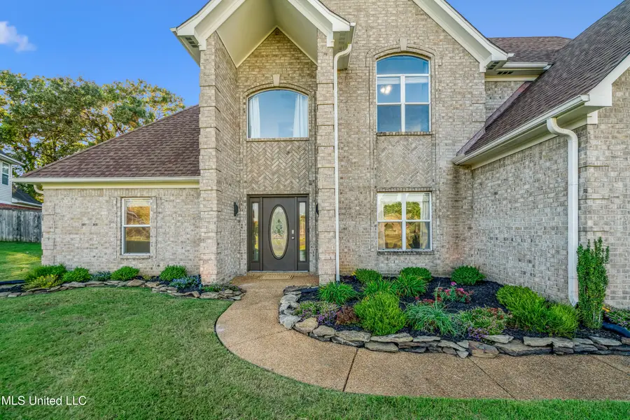 5847 Strawberry Pointe Cove, Southaven, MS 38672 - Image #2