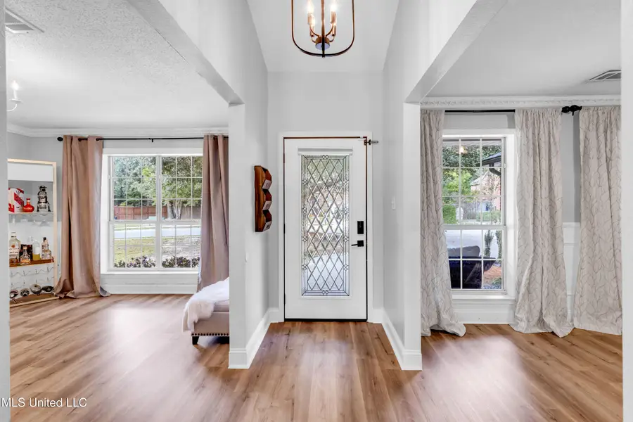 4 N Lakeview Drive, Ocean Springs, MS 39564 - Image #3