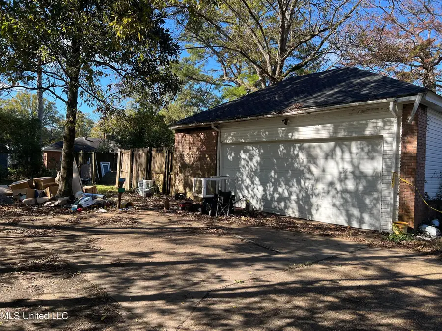 325 Oliver Avenue, Sledge, MS 38670 - Image #2