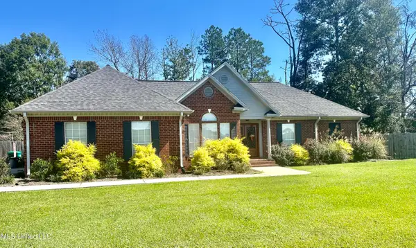 300 NW Lakeside Lane, Brookhaven, MS 39601
