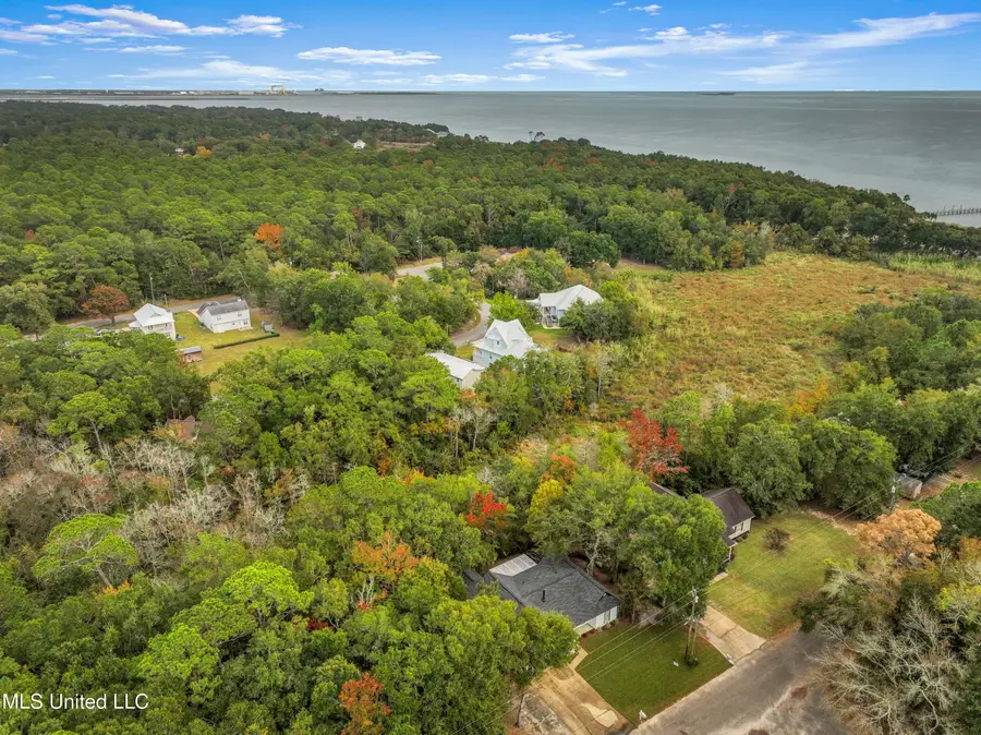 1528 Barracuda Drive, Gautier, MS 39553 - Image #3