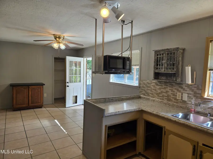 110 Constance Street, Picayune, MS 39466 - Image #3