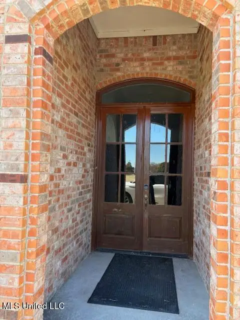 2502 Murphree Drive, Greenwood, MS 38930 - Image #2