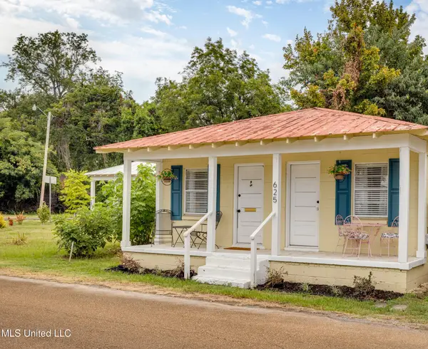 625 N Wall Street, Natchez, MS 39120