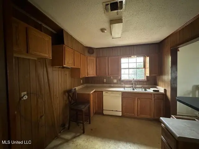 2104 Westgate Parkway, Gautier, MS 39553 - Image #3