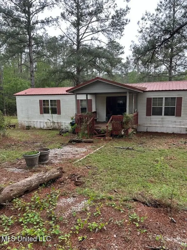 134 Short Leaf Lane, Lucedale, MS 39452