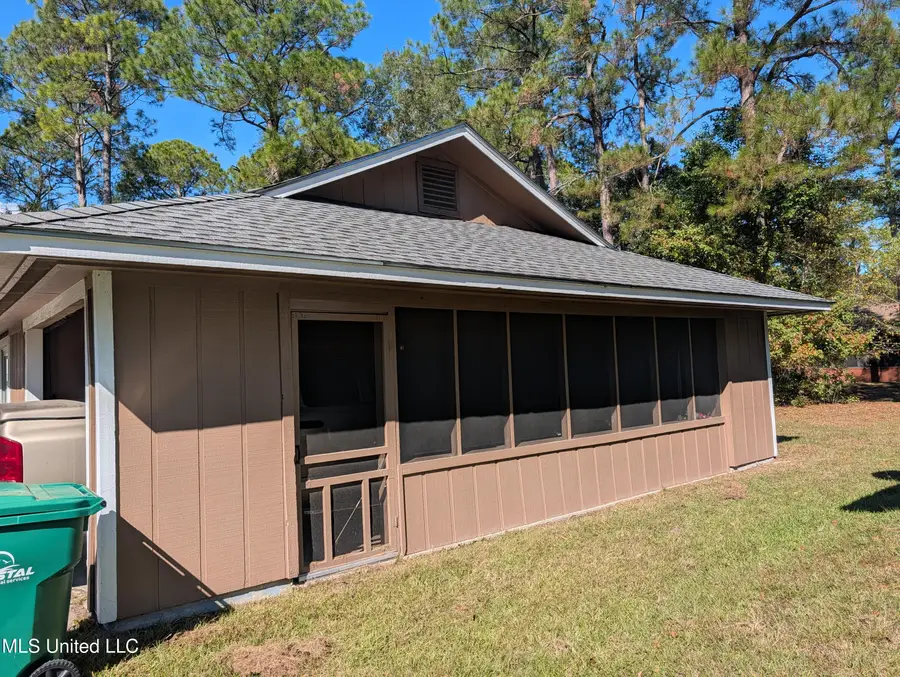 6 Stag Court, Diamondhead, MS 39525 - Image #2