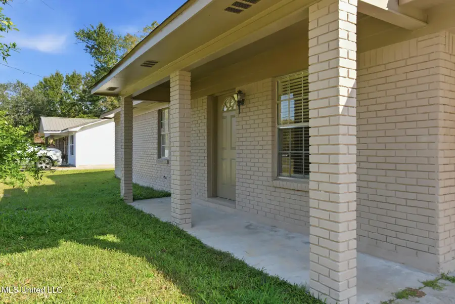 8304 Austeria Street, Moss Point, MS 39562 - Image #3