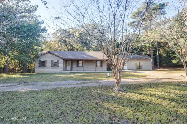 210 N Mcgregor Street, Wiggins, MS 39577