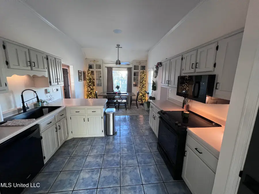 1920 N Pecan Ridge, Southaven, MS 38671 - Image #3