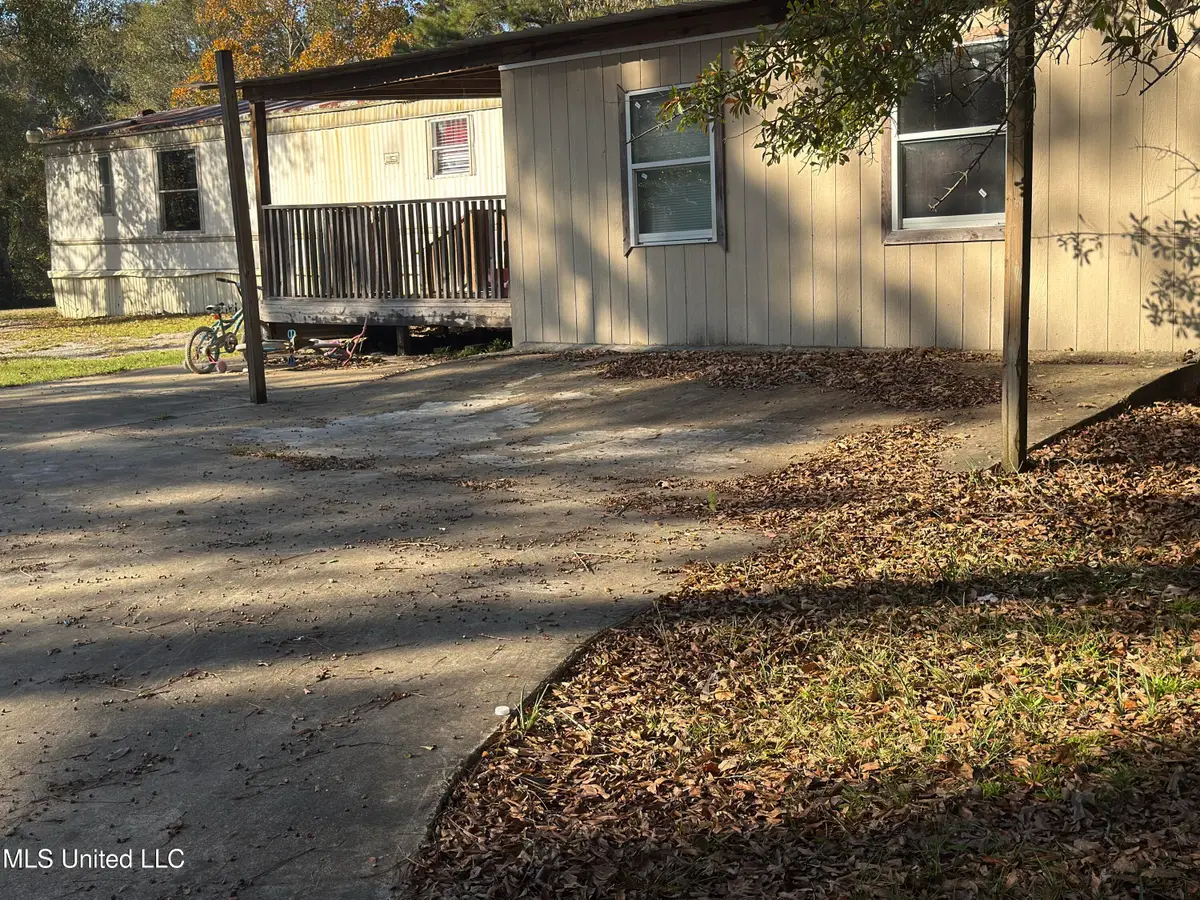 21 Mount Zion Loop, Prentiss, MS 39474 - Image #1