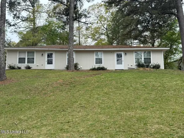 219-221 Lawrence Road, Jackson, MS 39206