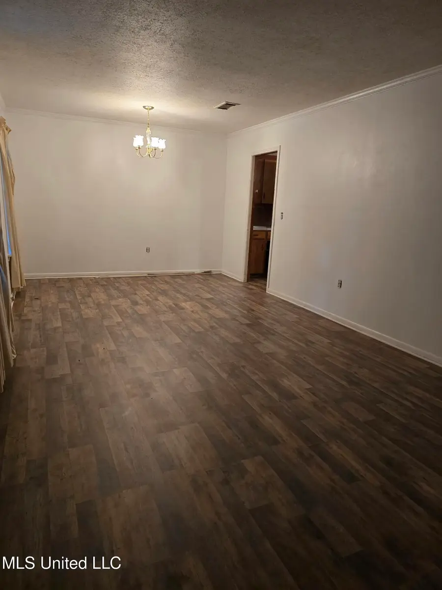 256 Pinehurst Circle, Hazlehurst, MS 39083 - Image #2