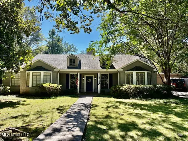 325 Woodlawn Drive, Greenville, MS 38701