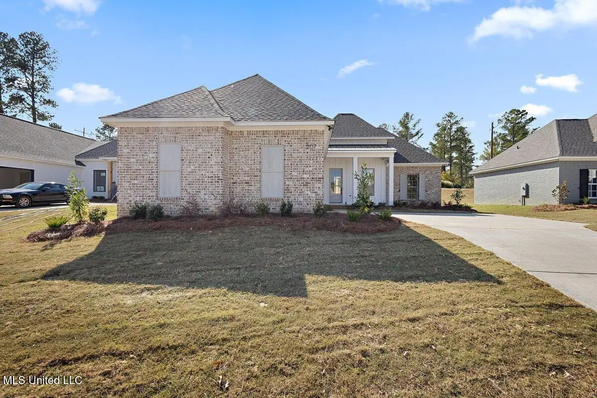 207 Lakecrest Drive, Madison, MS 39110 - Image #1