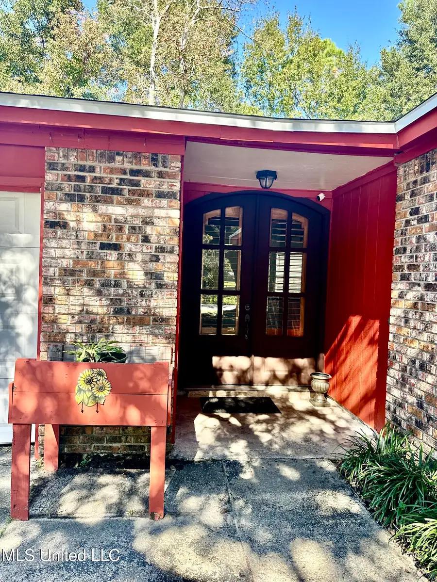 15300 Lansing Drive, Biloxi, MS 39532 - Image #2