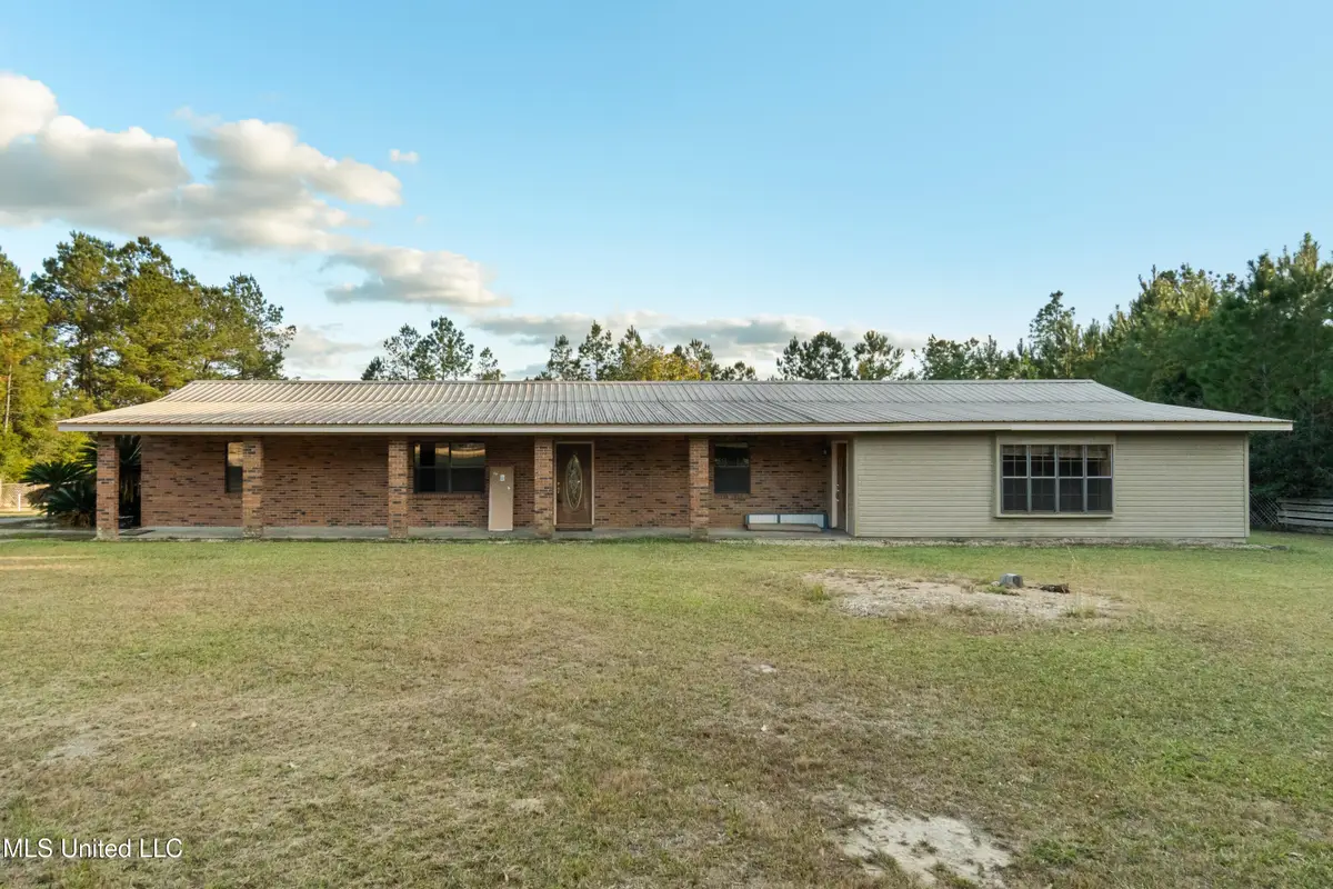 98 Country Heritage Road, Poplarville, MS 39470 - Image #1