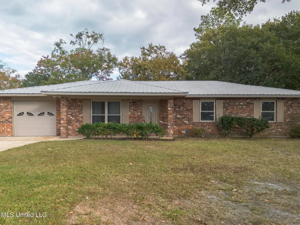 21 Cottonwood Court, Diberville, MS 39540 - Image #1
