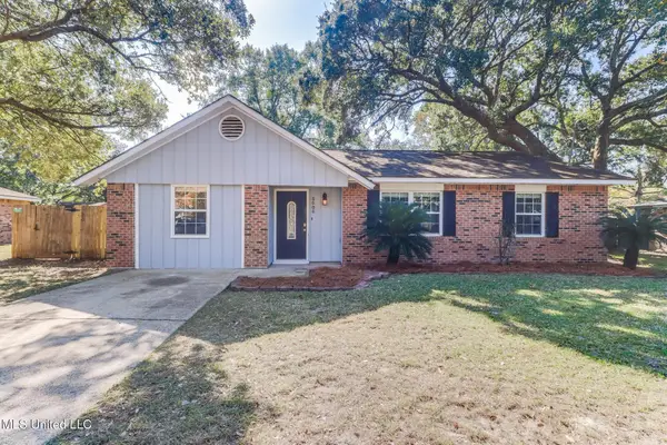 8505 Neptune Avenue, Ocean Springs, MS 39564