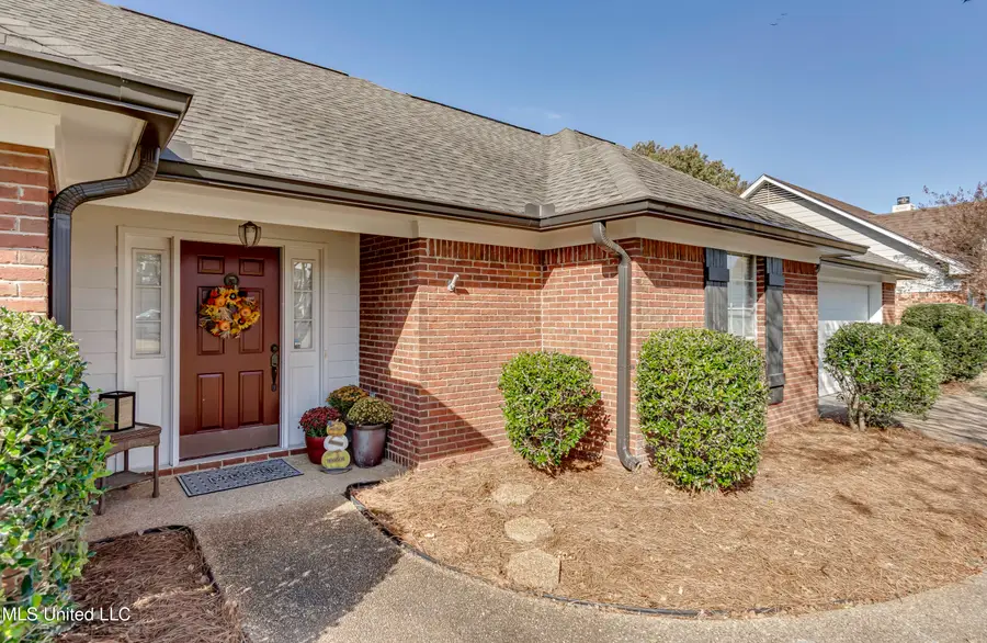 305 Hemlock Drive, Flowood, MS 39232 - Image #2