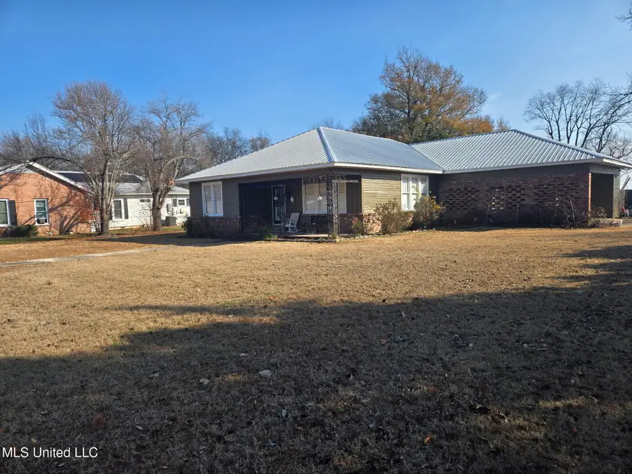 142 N Park, Duncan, MS 38740 - Image #2