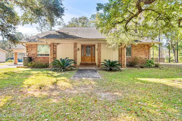 16100 Bayou Cocoa Point Drive, Kiln, MS 39556