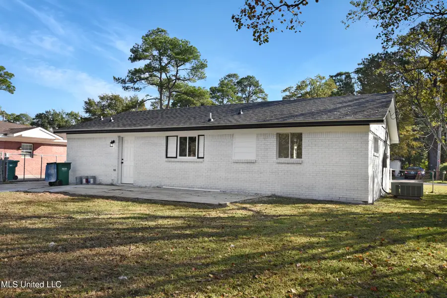 5659 S Rose Drive, Moss Point, MS 39563 - Image #2