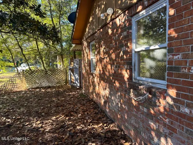 2419 Avenido Del Pinar Street, Gautier, MS 39553 - Image #2