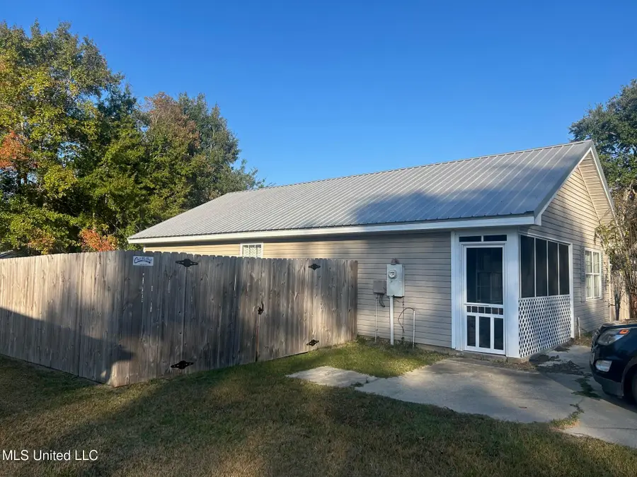 3040 Highland Avenue, Diberville, MS 39540 - Image #3