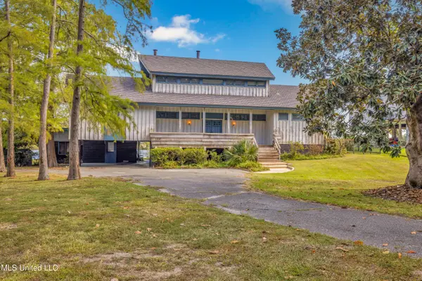 122 Bayou Circle, Gulfport, MS 39507