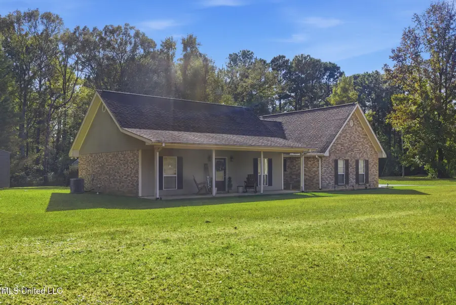 1012 Eight Point Drive, Summit, MS 39666 - Image #2