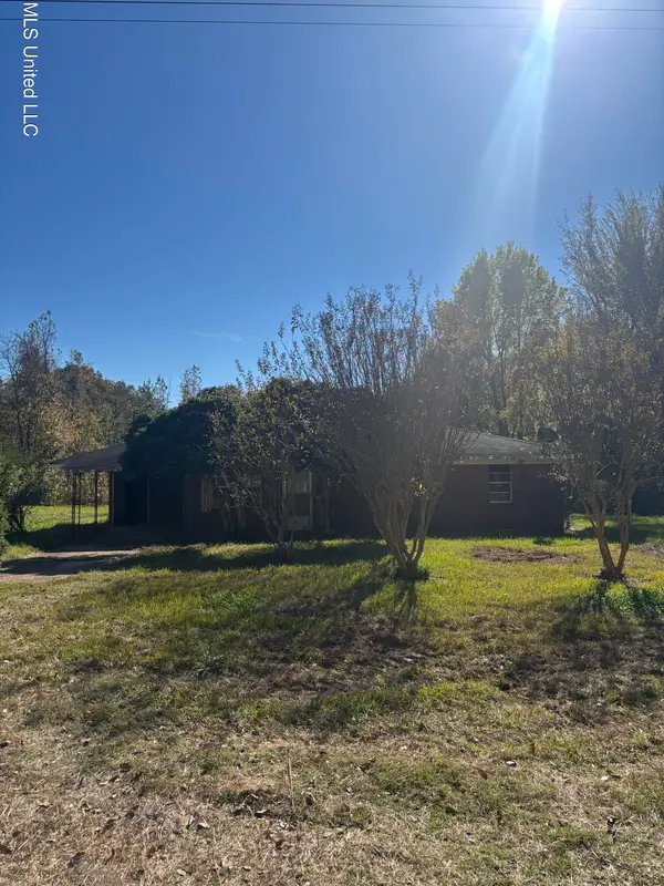 2488 O B Mcclinton Road, Senatobia, MS 38668