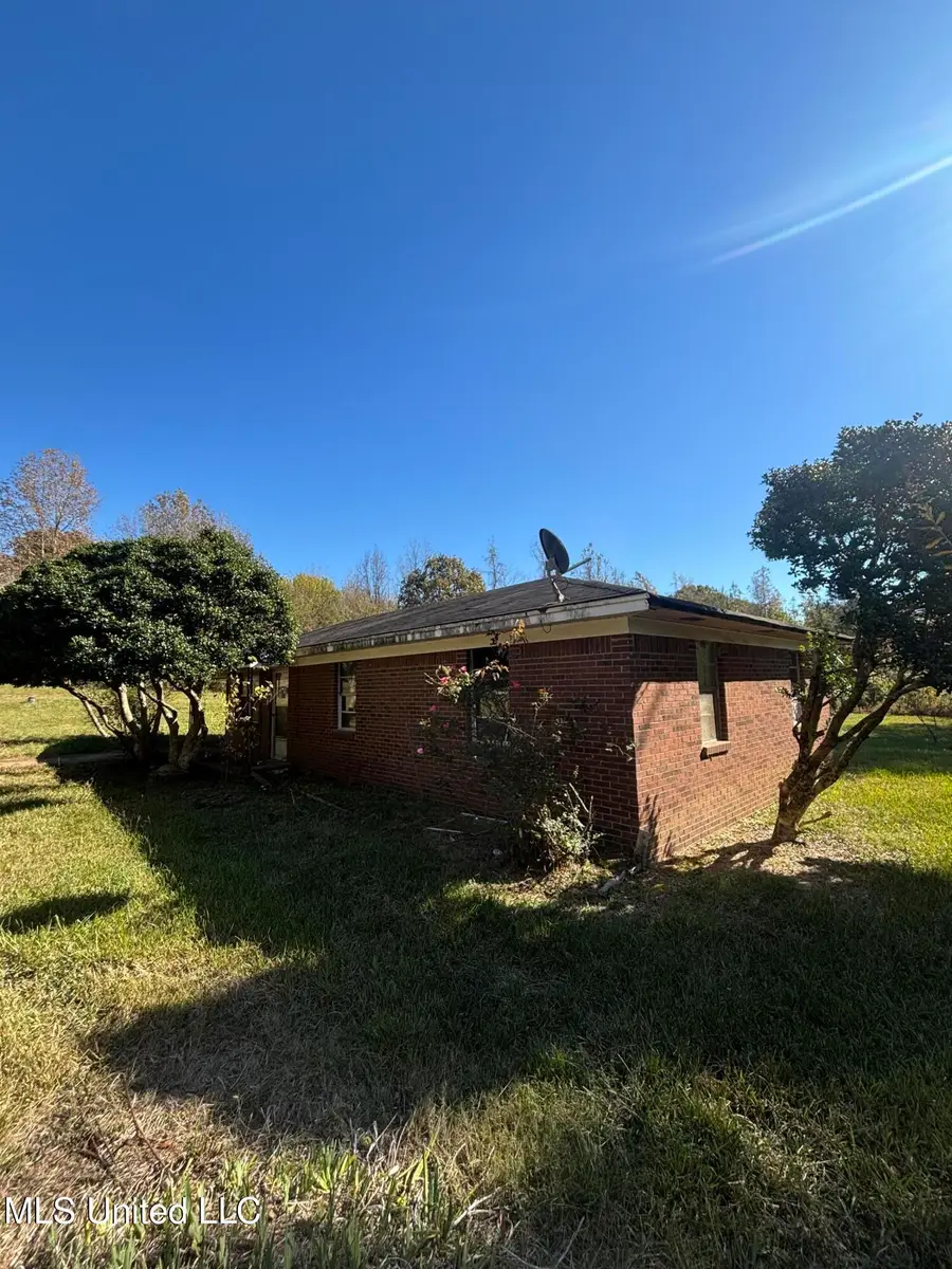 2488 O B Mcclinton Road, Senatobia, MS 38668 - Image #2