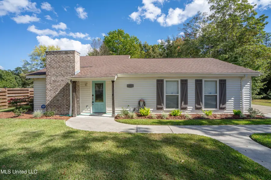 1017 Lincoln Drive, Bay Saint Louis, MS 39520 - Image #2