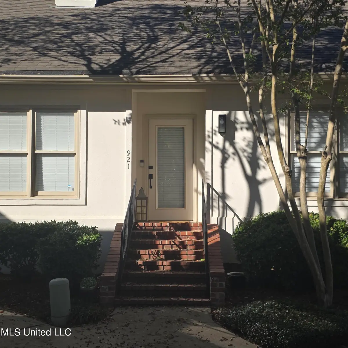 921 Bayridge Drive, Jackson, MS 39211 - Image #1