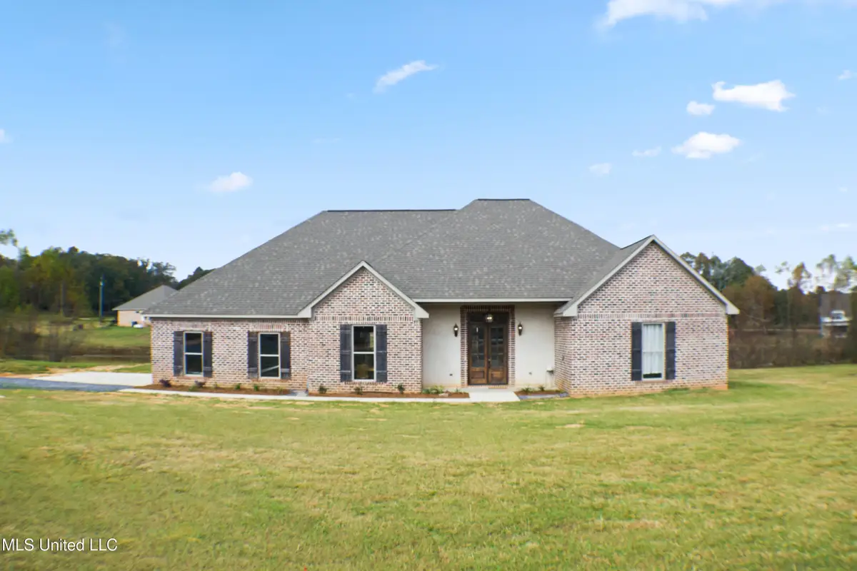 1030 Greenbrier Lane, McComb, MS 39648 - Image #1