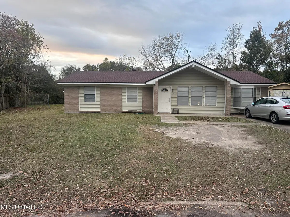 5013 Cambridge Drive, Pascagoula, MS 39581 - Image #1