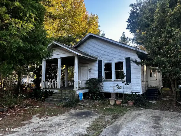 627 3rd Street, Gulfport, MS 39501