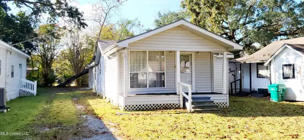 4036 W Pine Street, Moss Point, MS 39563