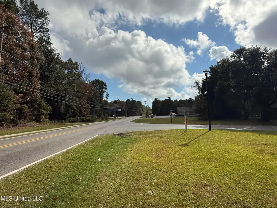 1400 Riverside Drive, Gautier, MS 39553 - Image #2