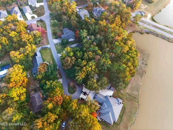 Kini Place, Diamondhead, MS 39525