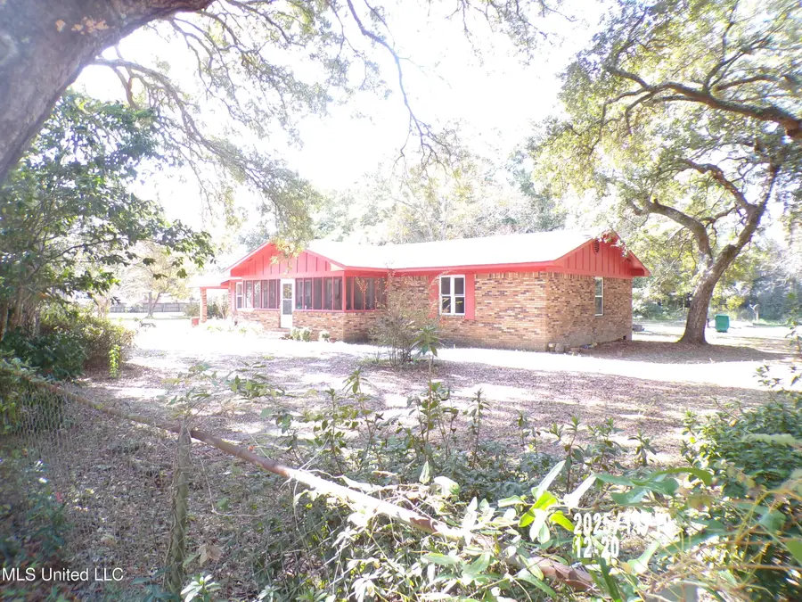 487 Silver Ridge Avenue, Gulfport, MS 39507 - Image #2